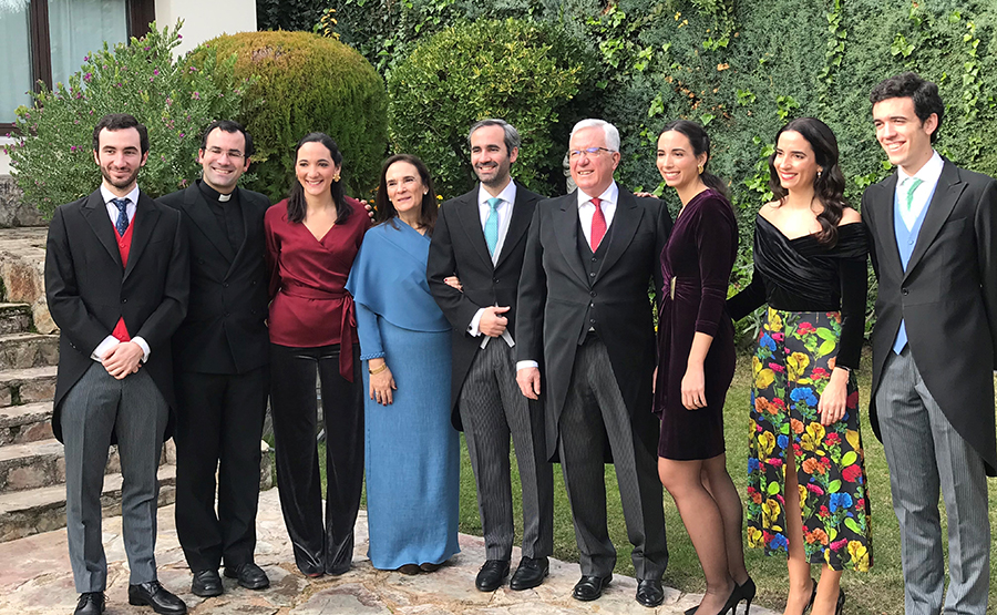 Toda la familia del P. Ignacio Rubio, en la boda de uno de sus hermanos