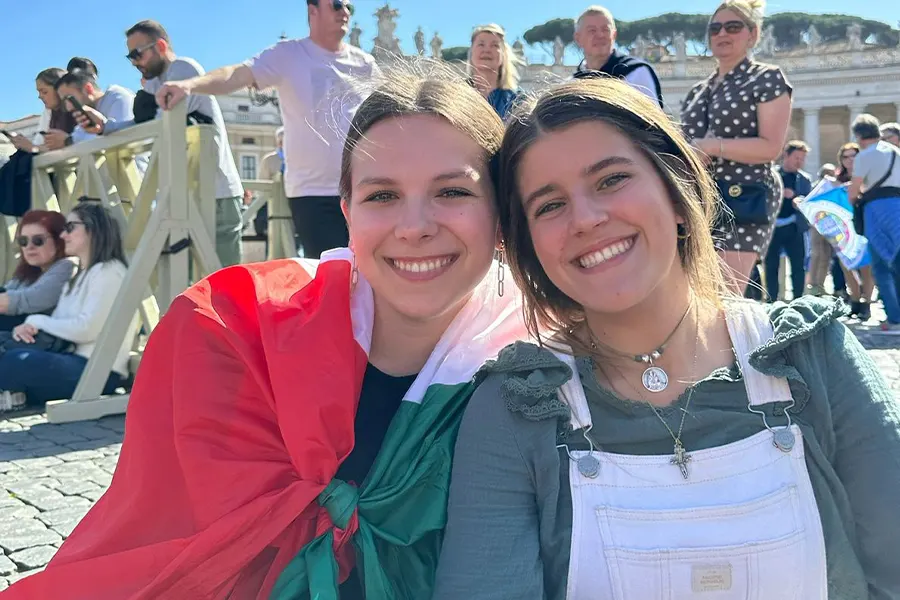 Celina y Carla, ecyd de Sevilla en Roma