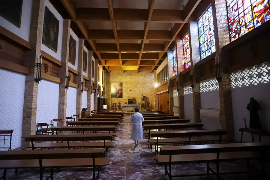 Interior de la capilla de casa Betania, Regnum Christi Córdoba