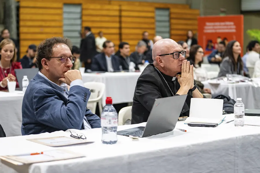 P. Justo Gómez, LC, y Fernando Viñado, en encuentro de red de universidades de Regnum Christi