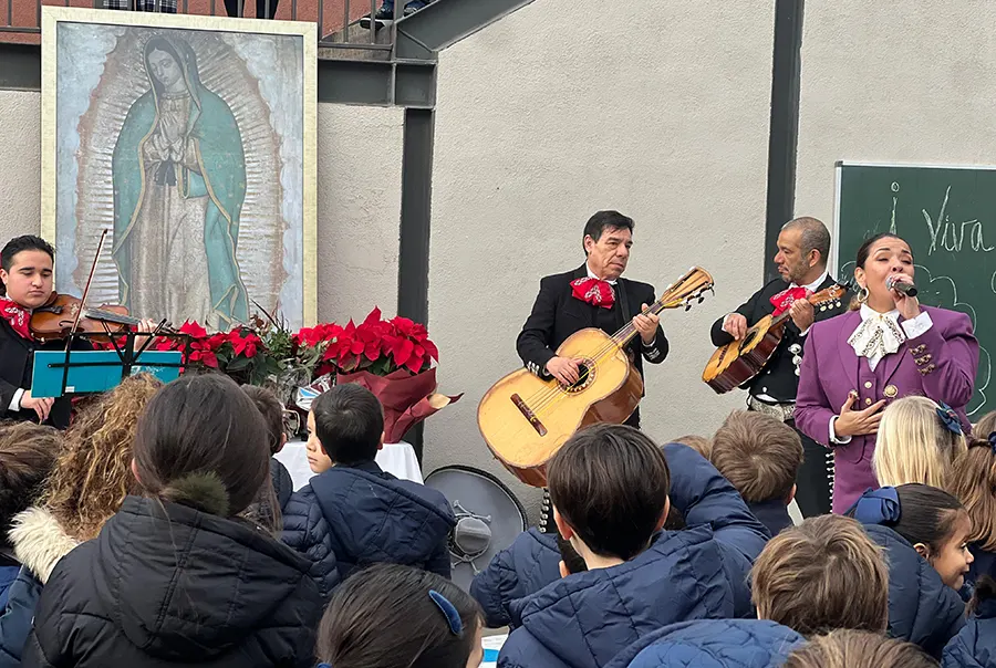 Mariachis para la Virgen de Guadalupe en Highlands school Barcelona